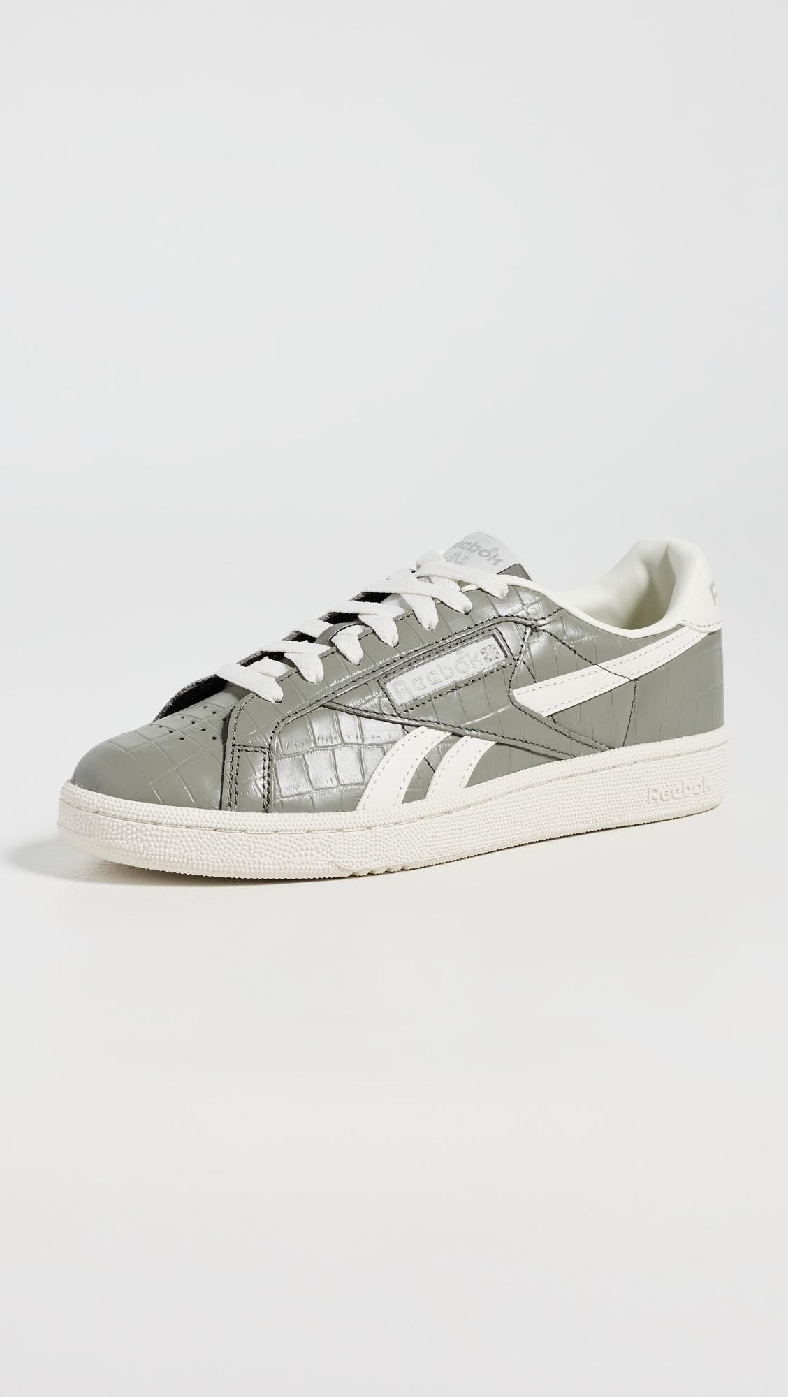 Club C Grounds UK Sneakers by REEBOK