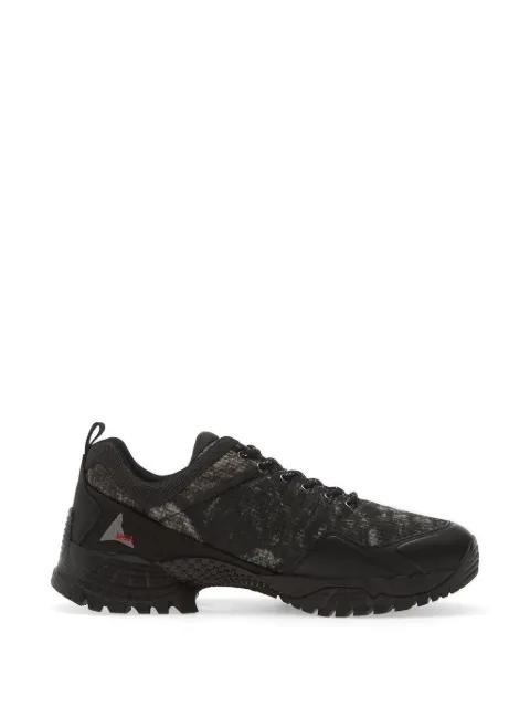 Neal sneakers by ROA