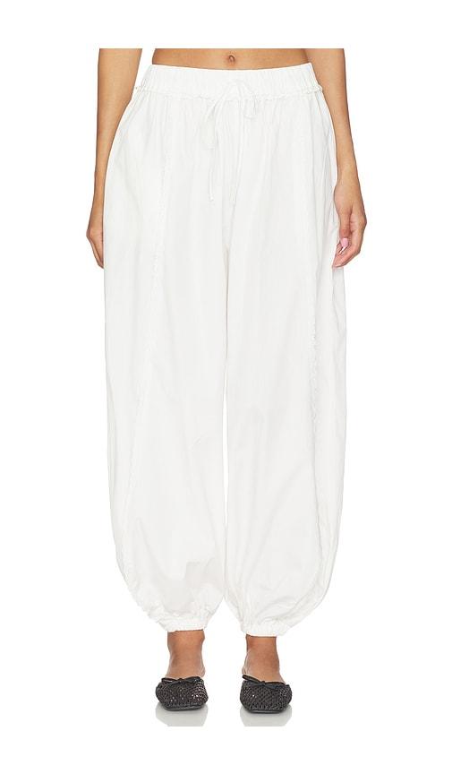 ROAME. Maisie Pant in White by ROAME.