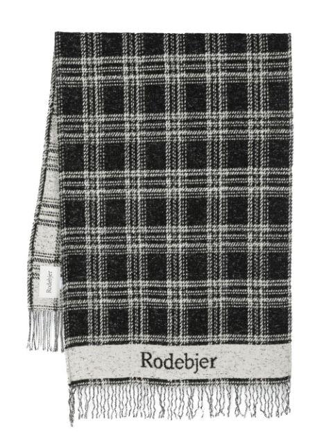 check-pattern fringed scarf by RODEBJER