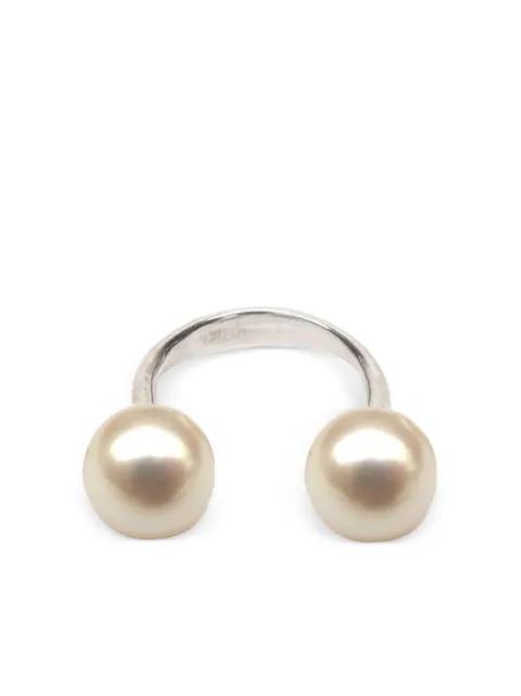 pearl sling ring by SASKIA DIEZ