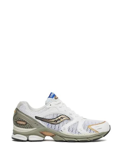 ProGrid Triumph 4 logo-patch sneakers by SAUCONY