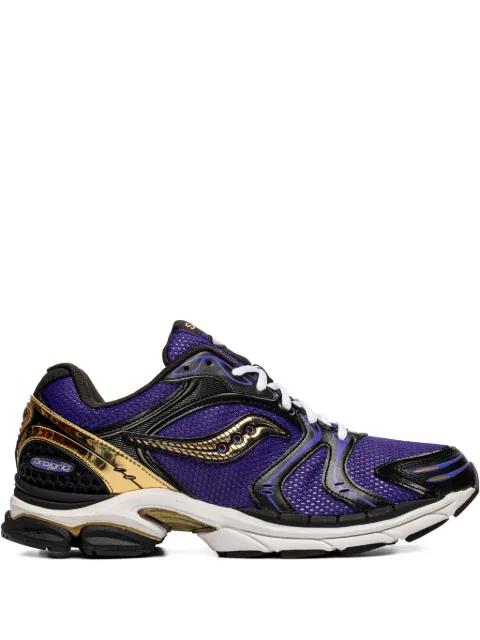 ProGrid Triumph 4 sneakers by SAUCONY