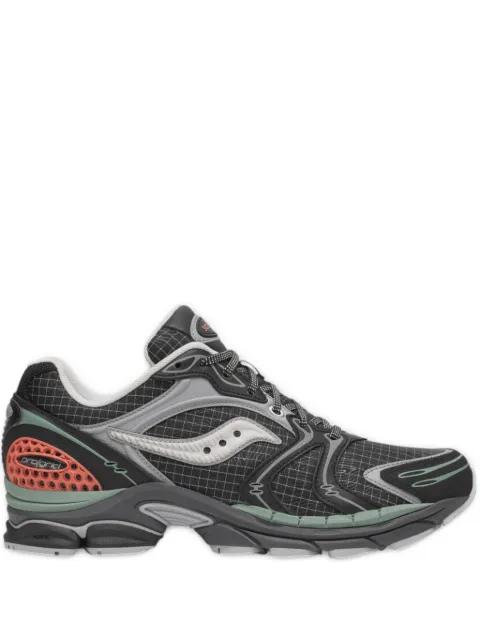 Progrid Triumph 4 low-top sneakers by SAUCONY