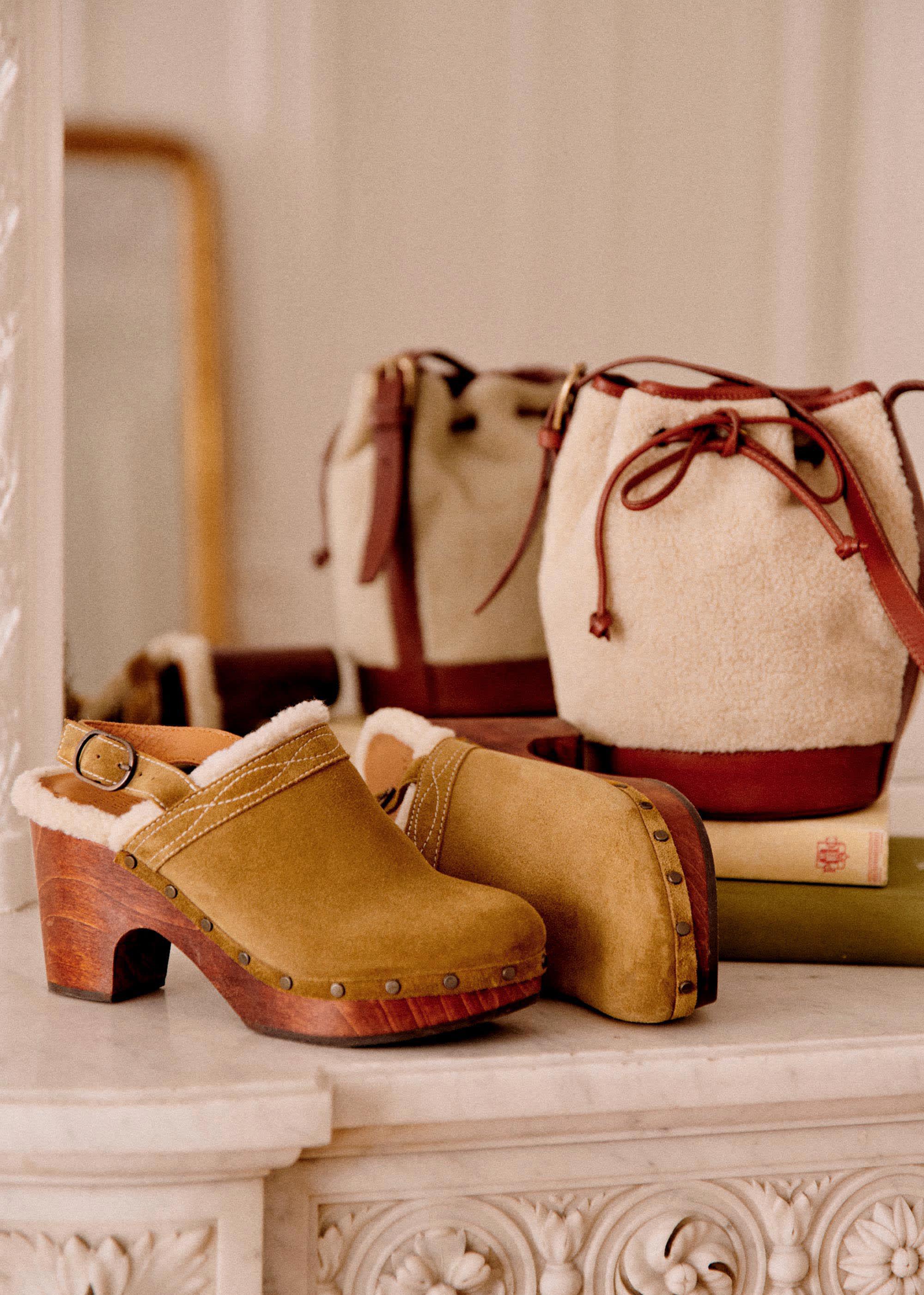 Taylor Clogs by SEZANE