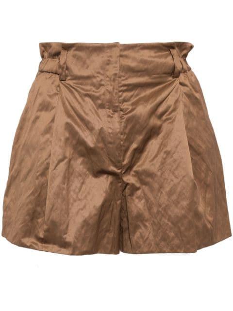 Plenteous crease-effect shorts by SHIATZY CHEN