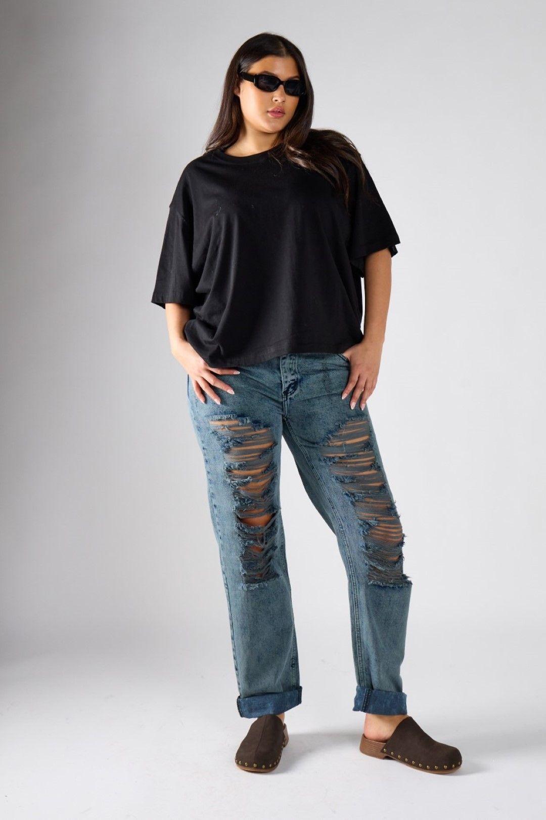 Distressed Straight-Leg Jeans by SHNOO