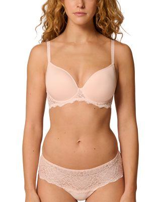 Caresse 3D Plunge Lace Underwire Bra by SIMONE PERELE