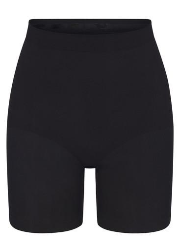 Seamless sculpt mid-thigh shorts by SKIMS