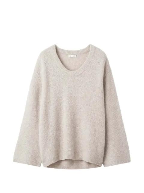 V-neck sweater by SOFT GOAT