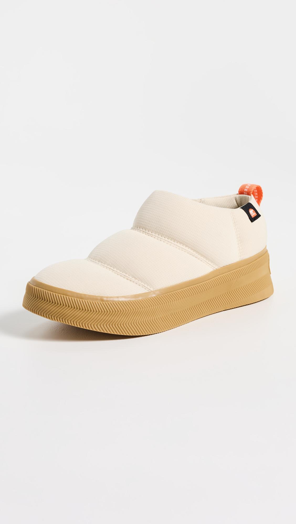 Out N About IV Mini Puffy Slippers by SOREL