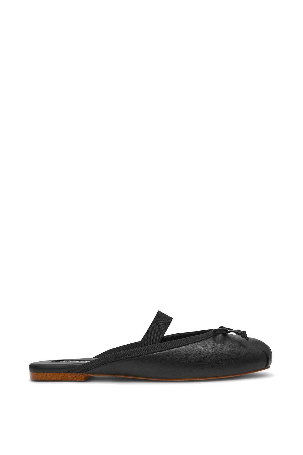 'Cutesy Black Leather'  Flats by STEVE MADDEN