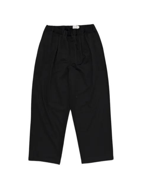 elasticated-waistband drop-crotch trousers by STILL BY HAND