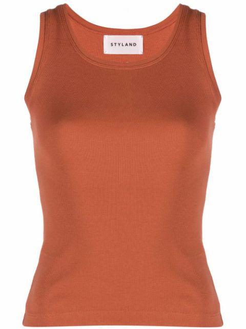 slim-cut tank top by STYLAND