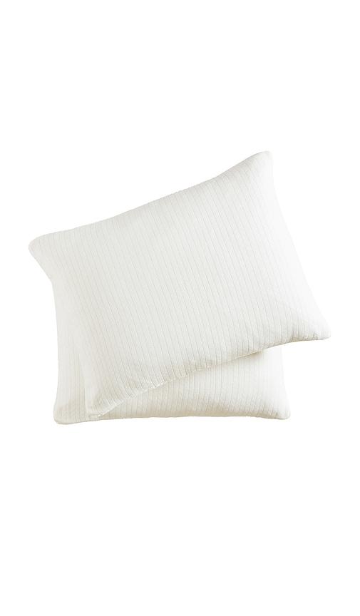 Sunday Citizen King Herringbone Snug Sham Set in Cream by SUNDAY CITIZEN