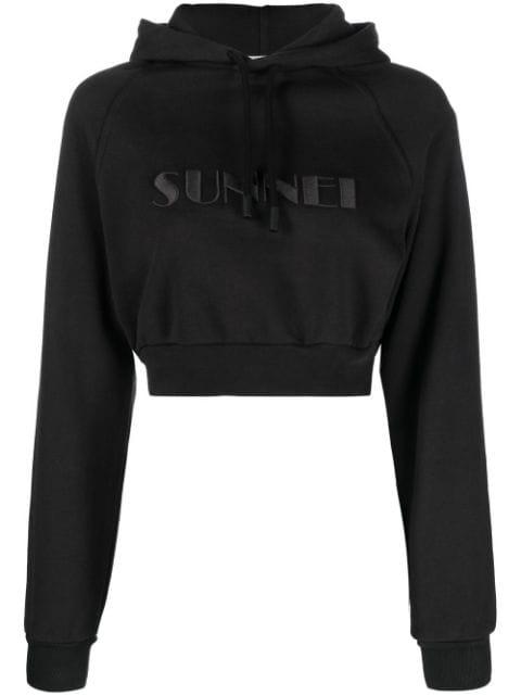 embroidered-logo cropped hoodie by SUNNEI