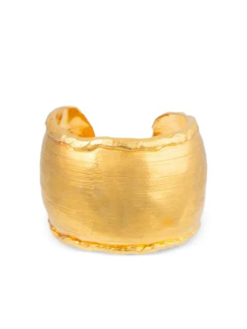 Dune hammered ring by SYLVIA TOLEDANO