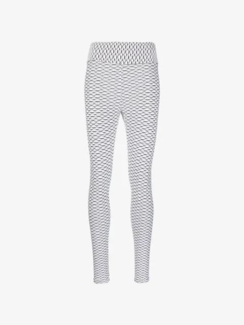 3D-textured performance leggings by TESSITURA