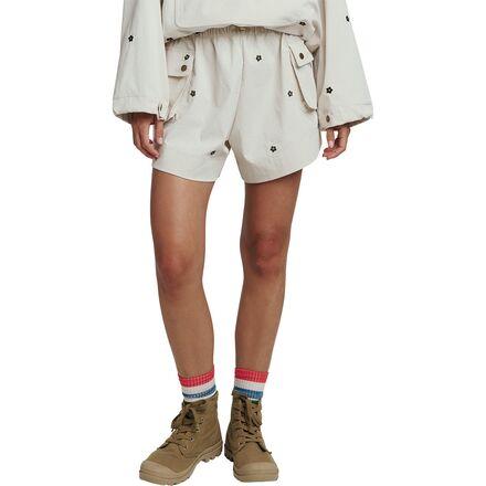 The Embroidered Cargo Short by THE GREAT OUTDOORS