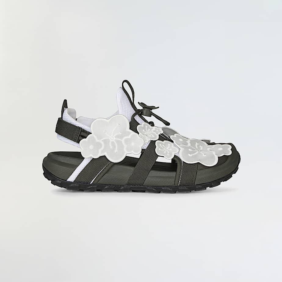 Tnf X Cecilie Bahnsen Bekah Shandals Tnf White-forest Night Green by THE NORTH FACE