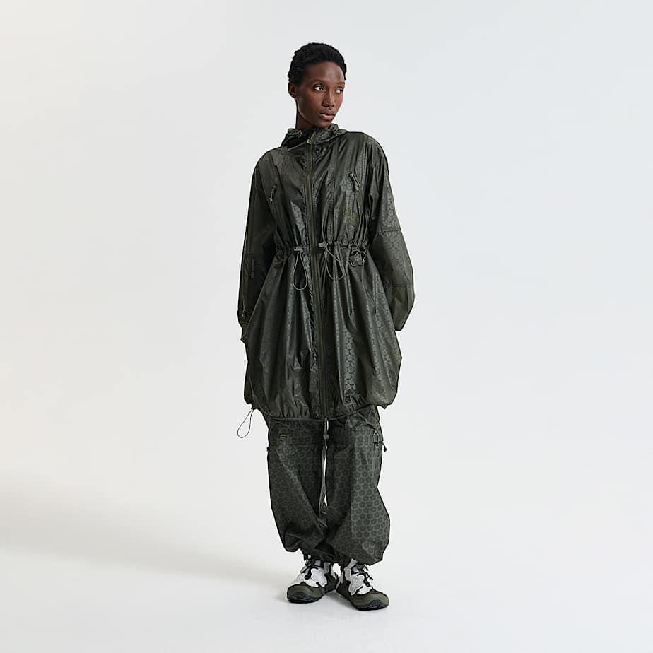 Tnf X Cecilie Bahnsen Emma Long Wind Jacket Forest Night Green by THE NORTH FACE