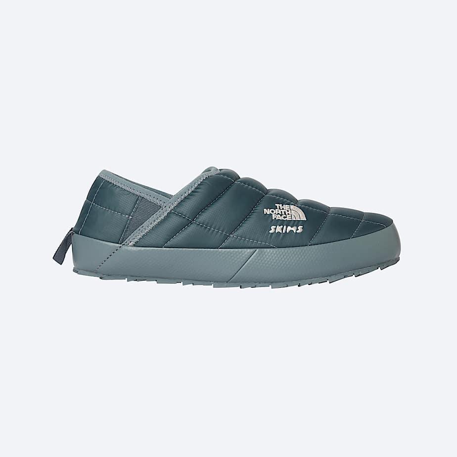 X Skims Thermoball™ Traction V Mules Sk Kyanite by THE NORTH FACE