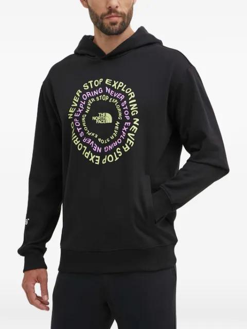 long-sleeved graphic hoodie by THE NORTH FACE