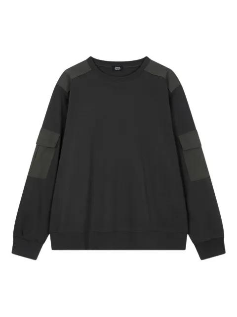 arm-pocket long-sleeves T-shirt by TOMBOY