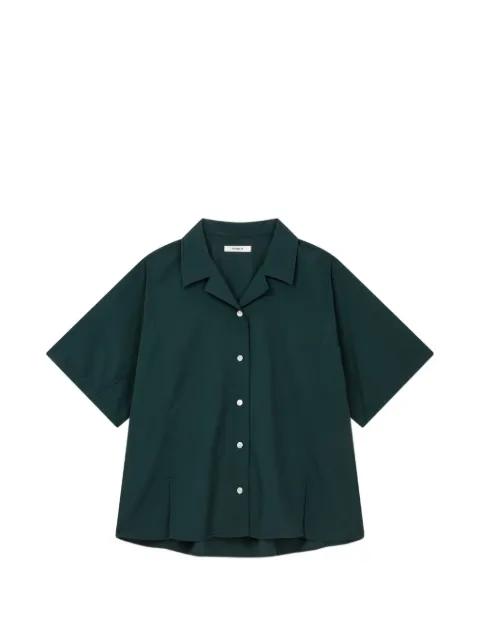 pleated-back camp-collar shirt by TOMBOY
