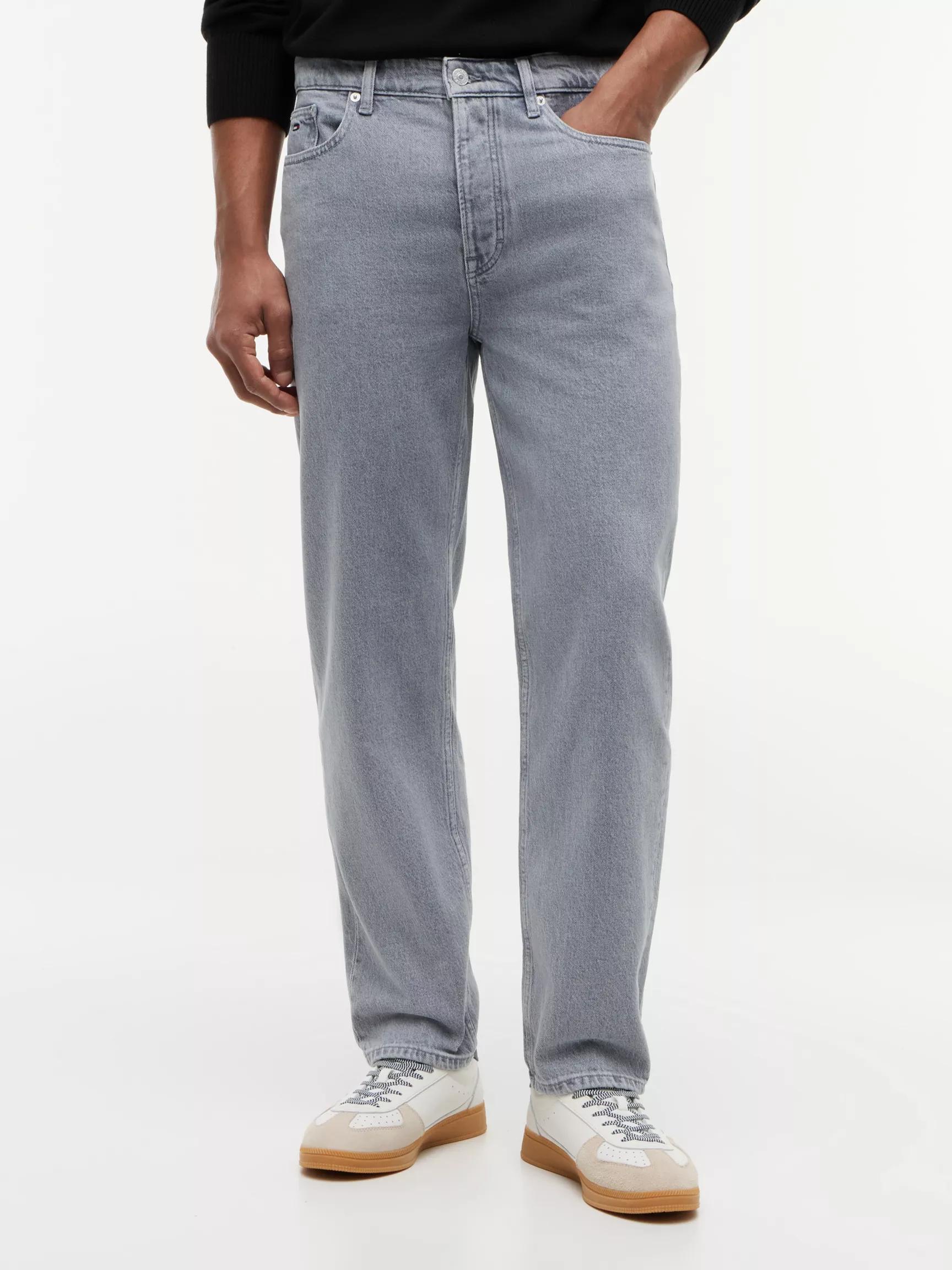 Tommy Jeans Tapered Straight Jean by TOMMY HILFIGER