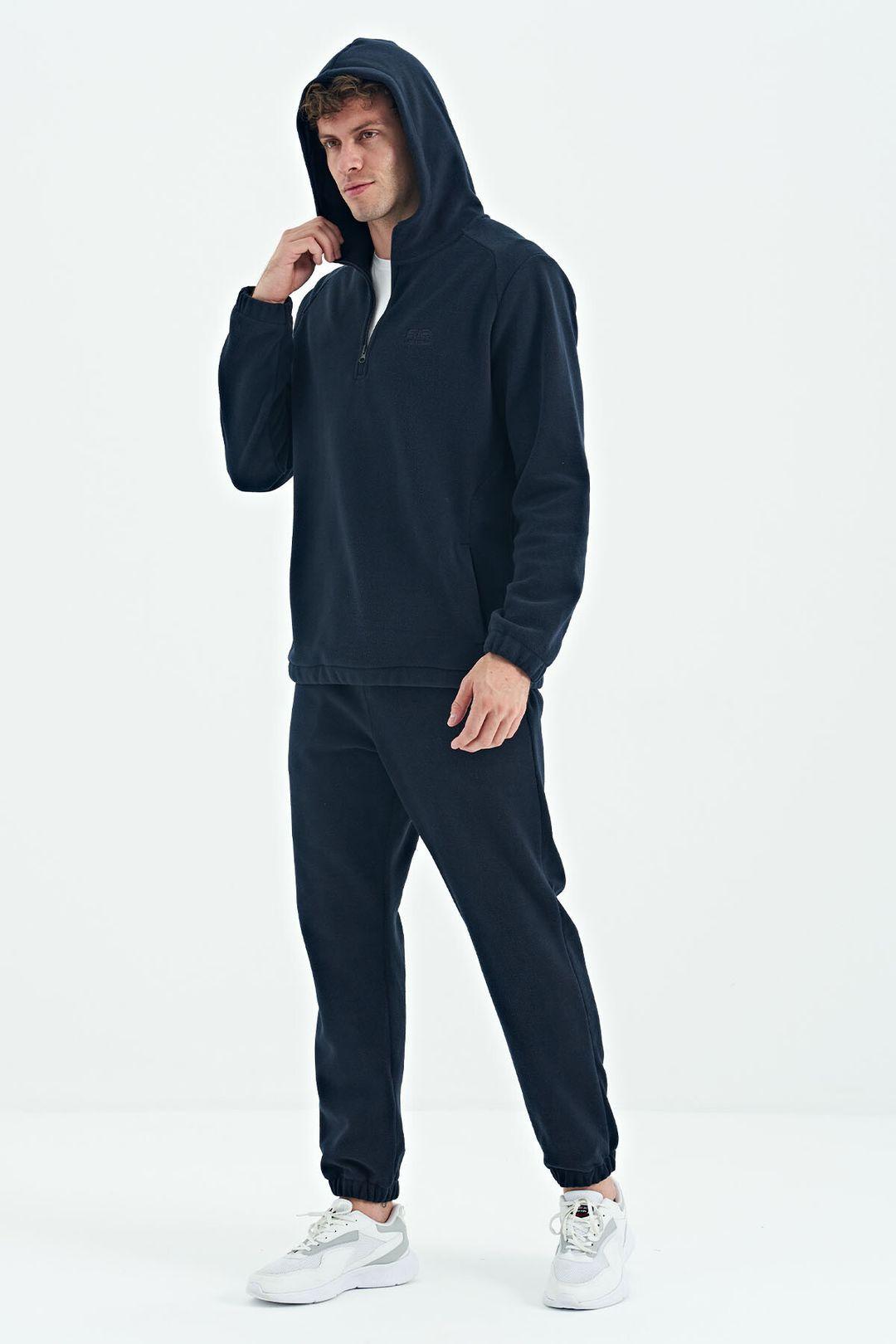 Men's Hooded Sweatshirt And Pants Set by TOMMY LIFE