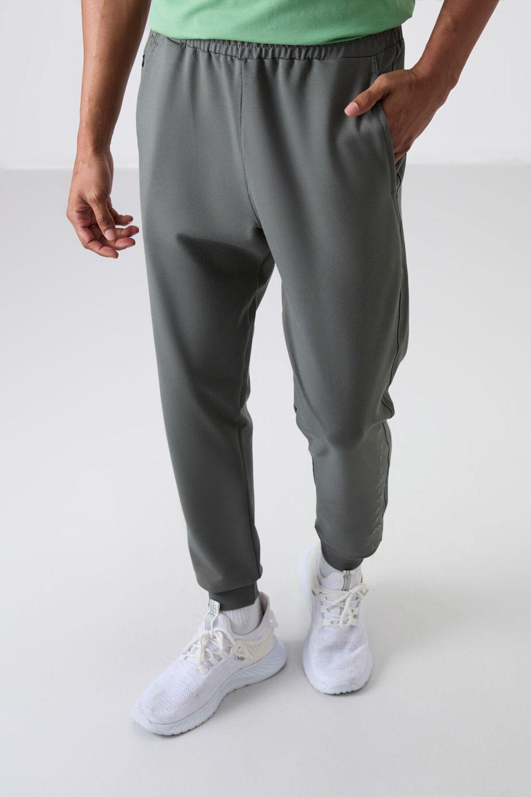 Men's Regular Fit Cotton Blend Sweatpants by TOMMY LIFE
