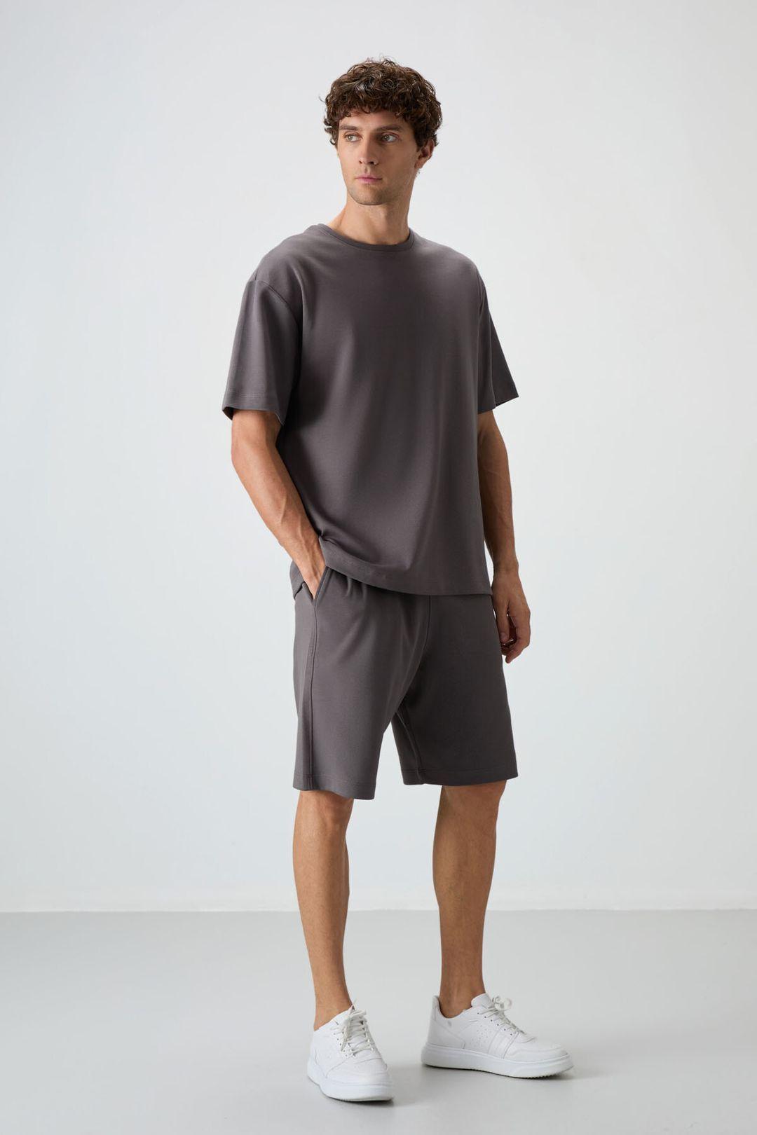 Oversized T-Shirt And Shorts Set by TOMMY LIFE
