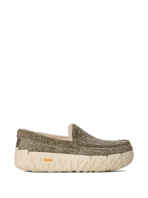 Ascot pull tab at rear loafers by UGG