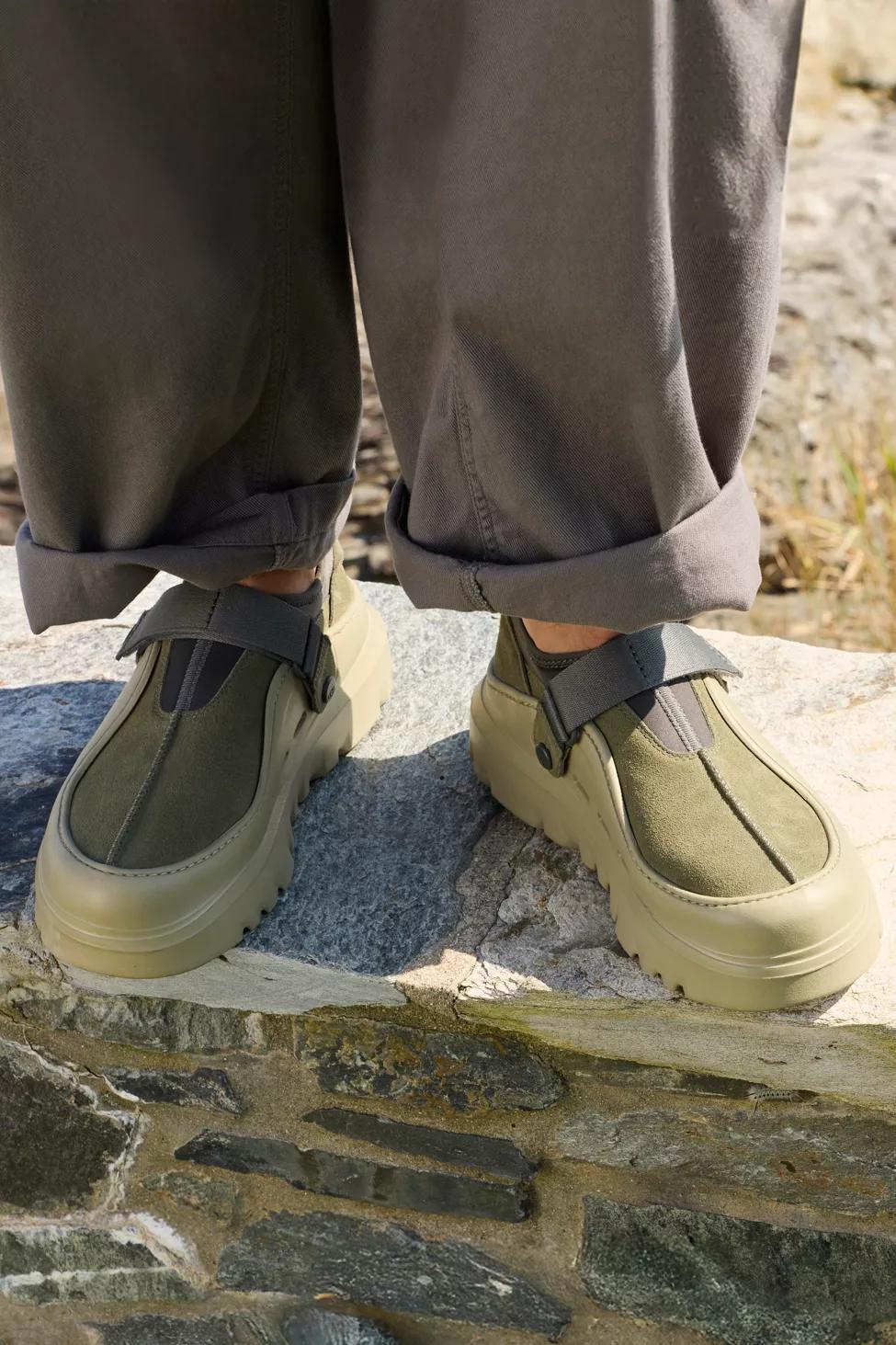 UGG Men's PeakMod Low Cut Shoe by UGG