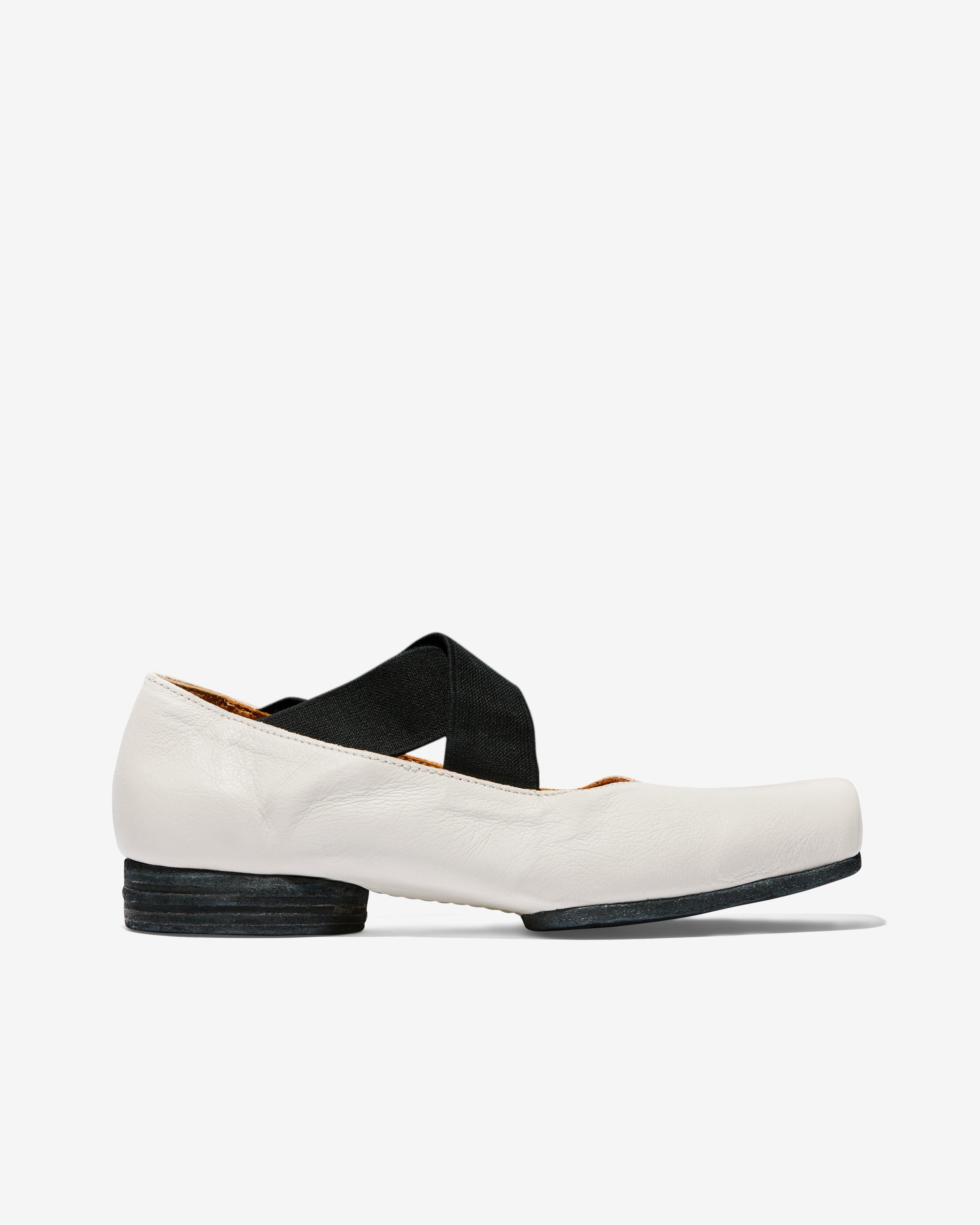 Uma Wang - Women’s Ballet Shoes - (White) by UMA WANG