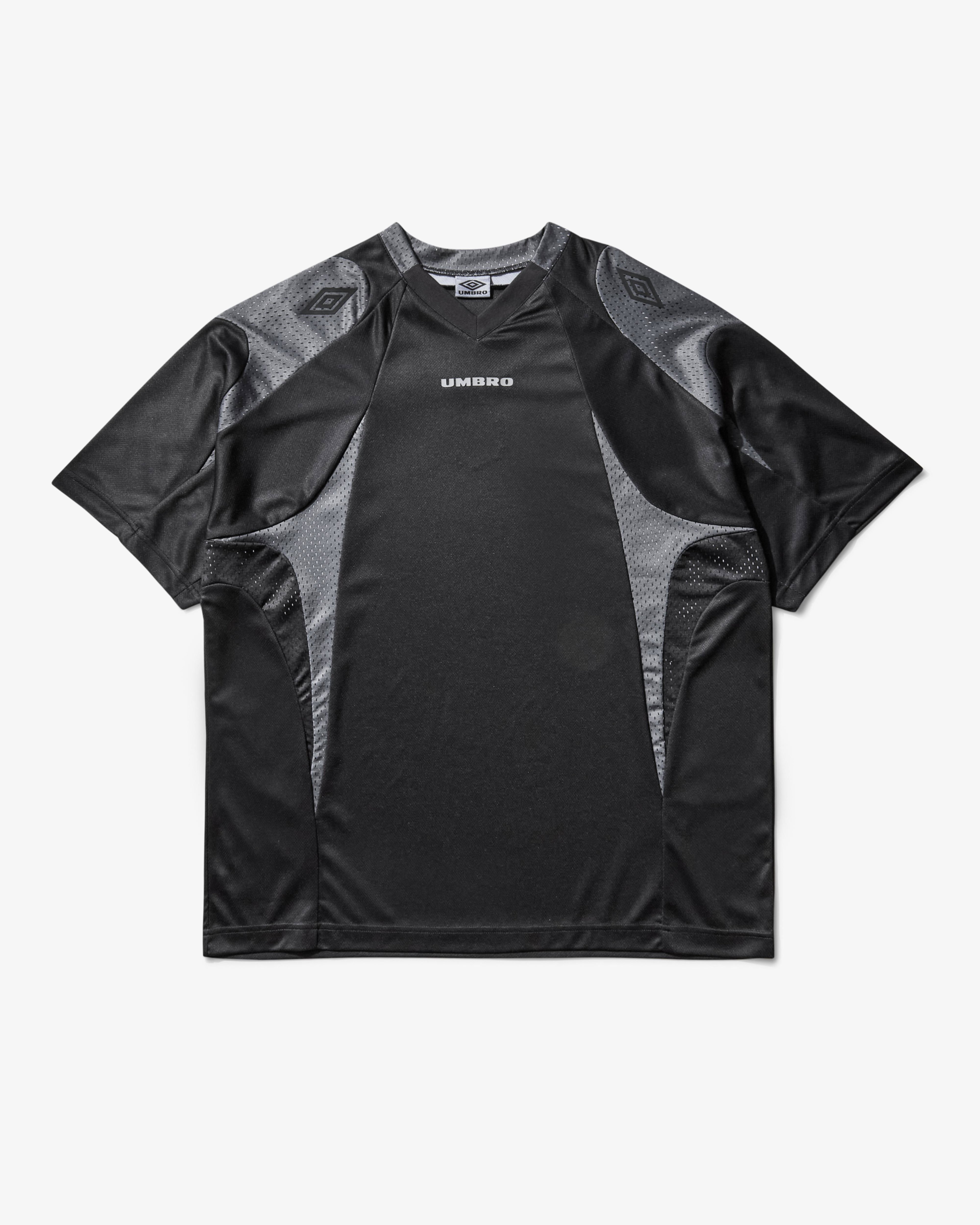 UMBRO - Men's Training 08 10 T Shirt - (Black) by UMBRO