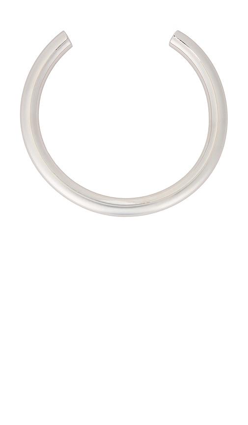 Uncommon Matters Aurum Collier in Metallic Silver by UNCOMMON MATTERS