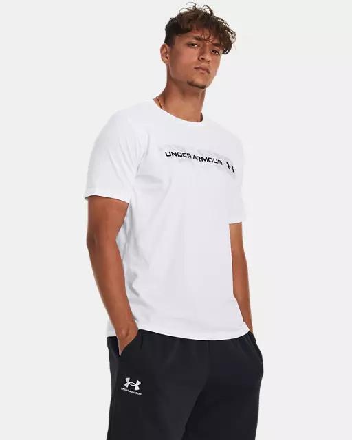UA Camo Chest Stripe by UNDER ARMOUR