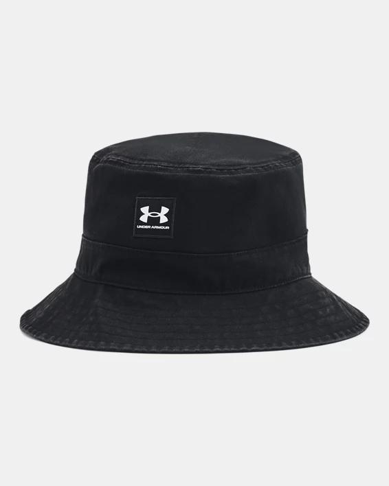 UA Essential by UNDER ARMOUR