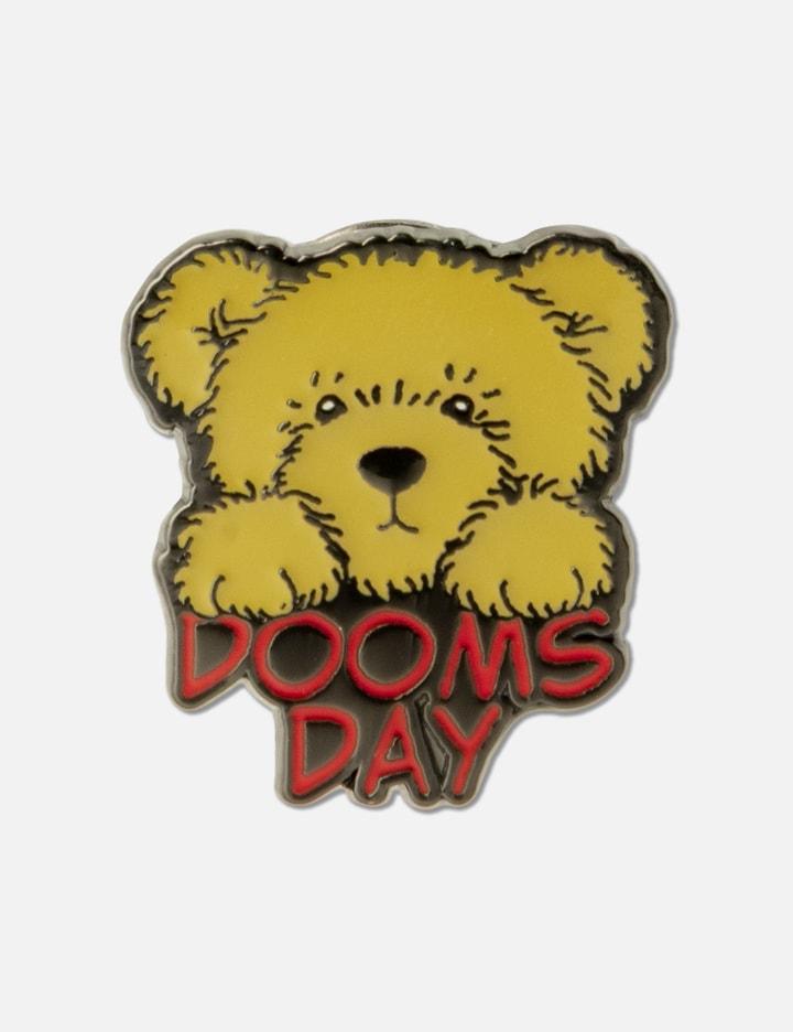 UC1F4X09-6 Dooms Day Bear Metal Pin by UNDERCOVER