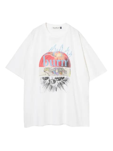 apple-print T-shirt by UNDERCOVER