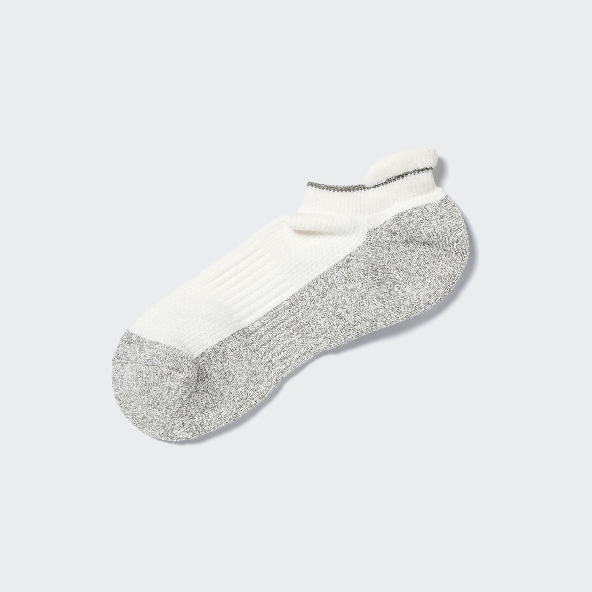 Sports Pile Short Socks by UNIQLO