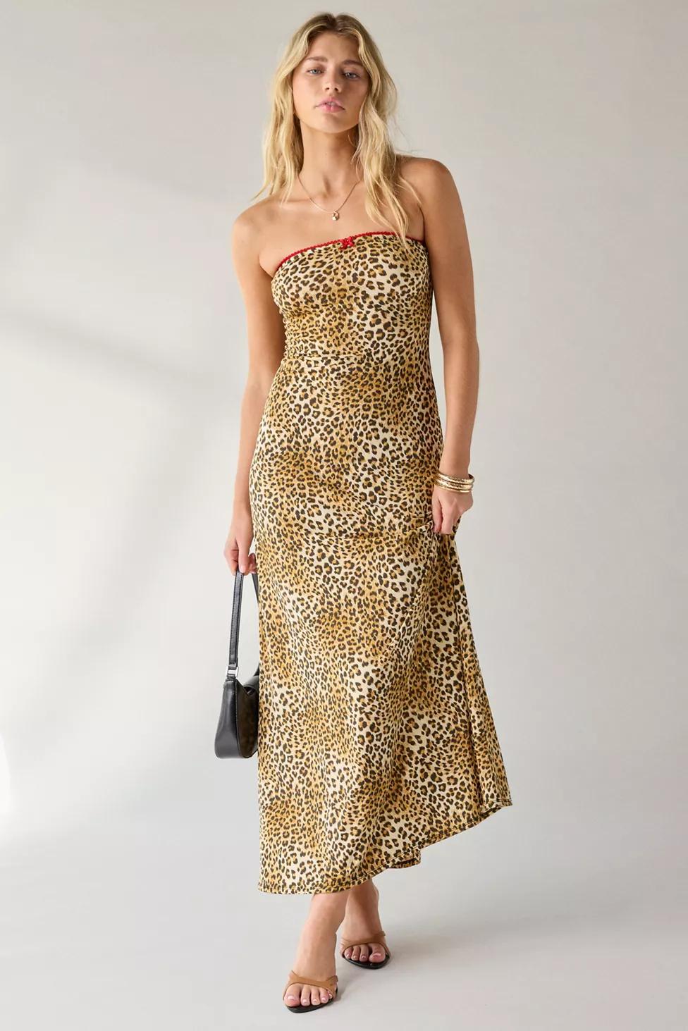 UO Alexis Printed Knit Strapless Tube Maxi Dress by URBAN OUTFITTERS