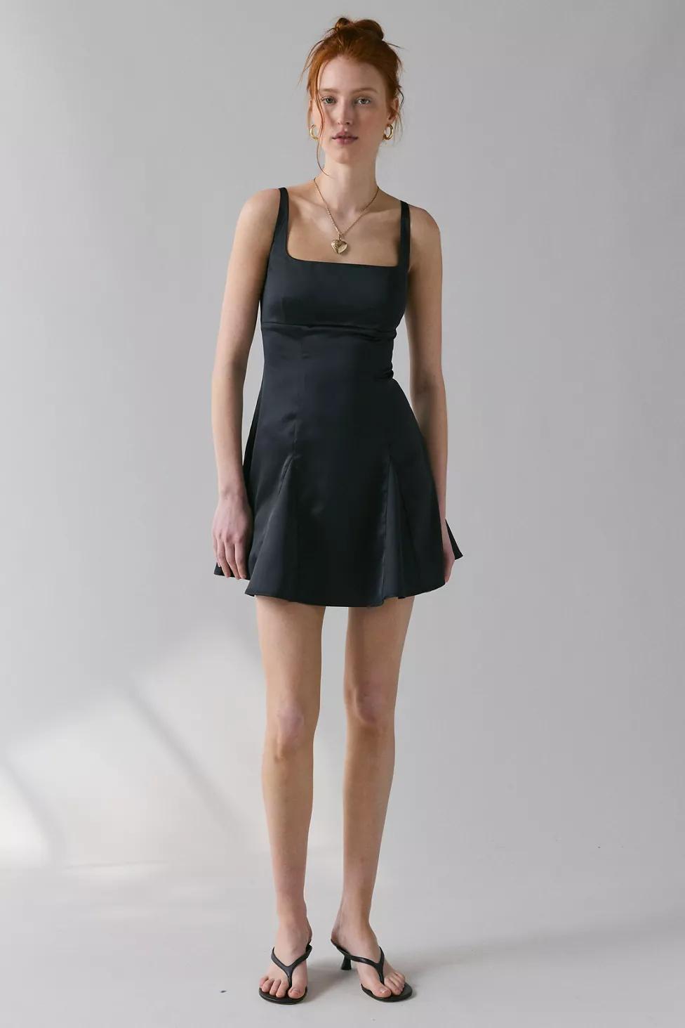 UO Liv Satin Fit-And-Flare Keyhole Open Back Mini Dress by URBAN OUTFITTERS