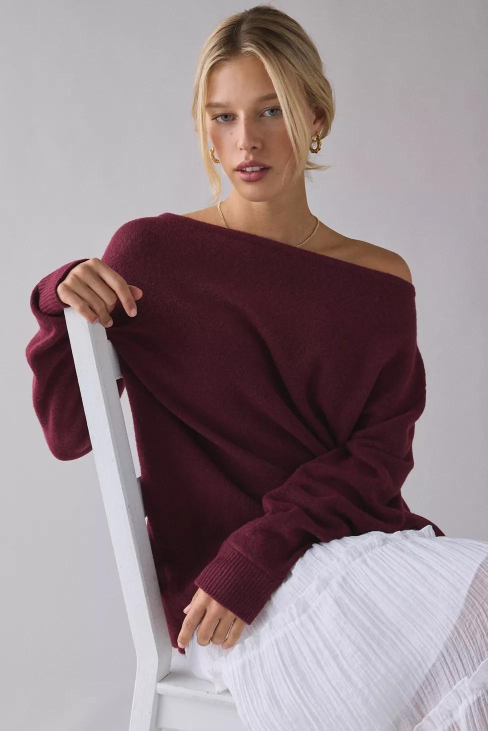UO Nola Oversized Off-The-Shoulder Sweater by URBAN OUTFITTERS