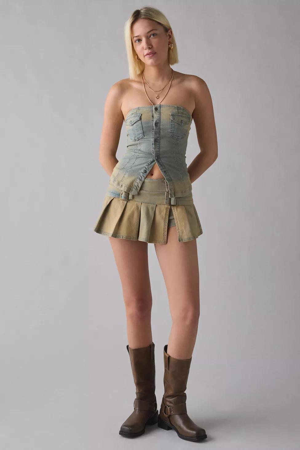 UO Riley Strapless Seamed Denim Tube Top by URBAN OUTFITTERS