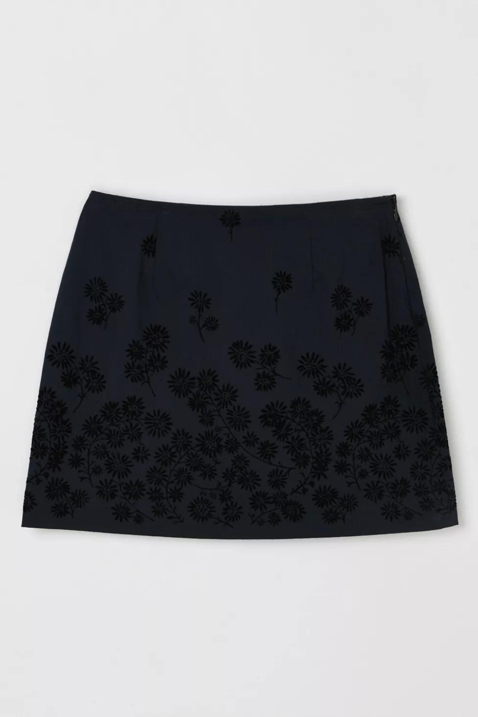 Vintage Y2k Black Velvet Floral Mini Skirt by URBAN OUTFITTERS