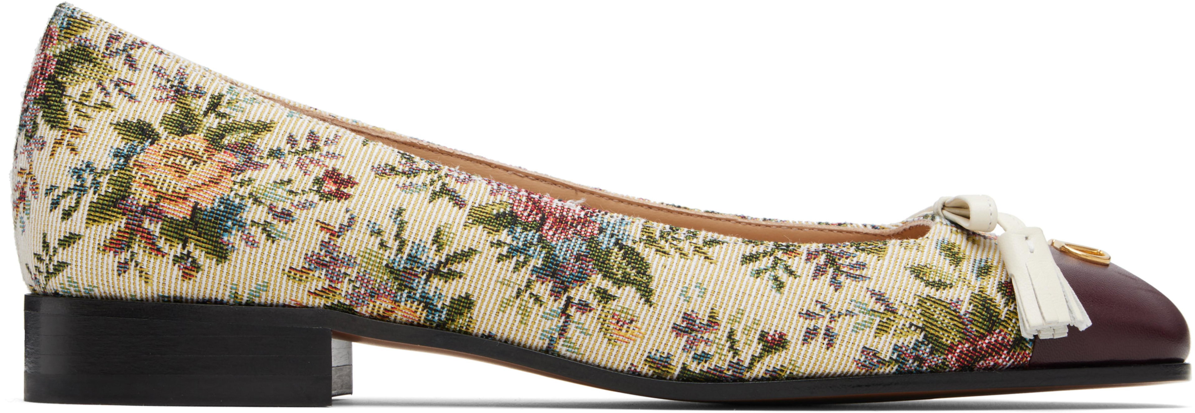 Beige 'Valet Du Roi' Ballerina Flats by VALENTINO
