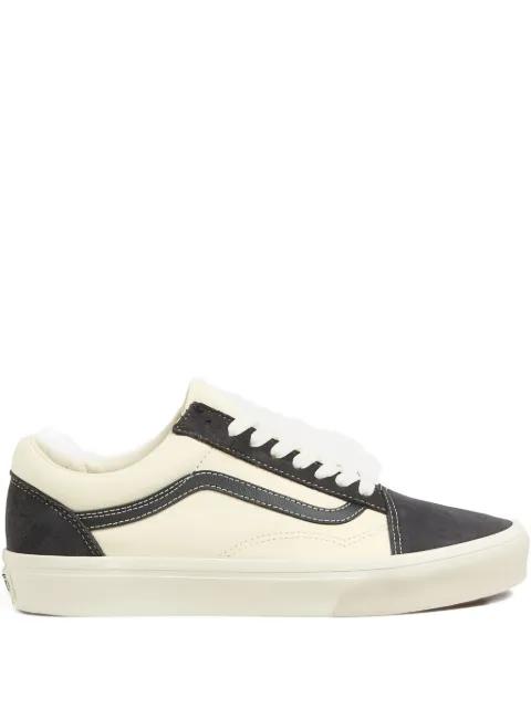 Old Skool "Black" sneakers by VANS